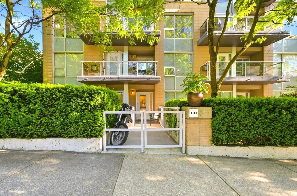 Townhouse for sale at Th1 1288 Chesterfield Avenue North Vancouver British Columbia - MLS: R3130955