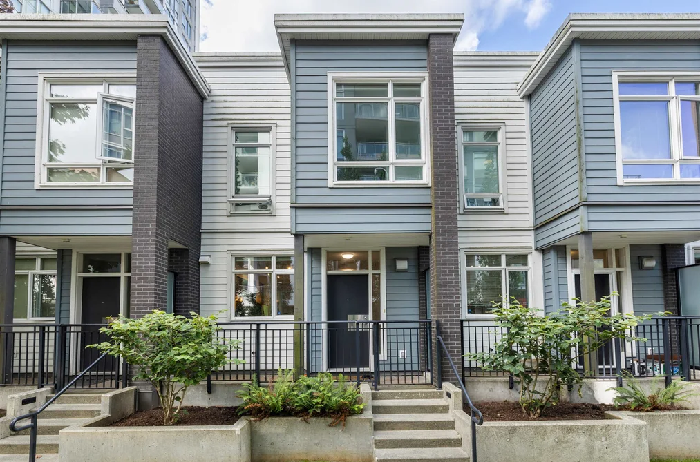 Townhouse for sale at Th11 10290 133 Street Surrey British Columbia - MLS: R3137367