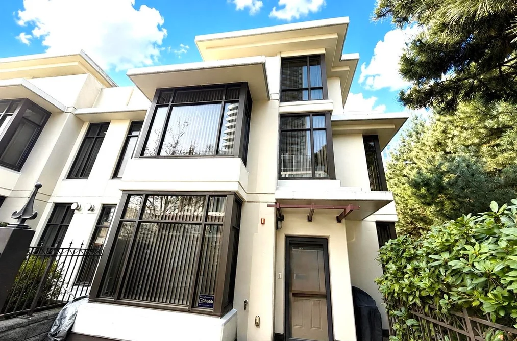 Townhouse for sale at Th13 2089 Rosser Avenue Burnaby British Columbia - MLS: R3123238