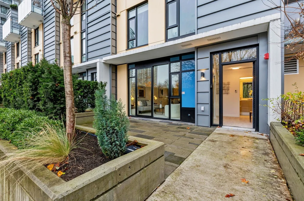 Townhouse for sale at Th1431 Hunter Street North Vancouver British Columbia - MLS: R3070913