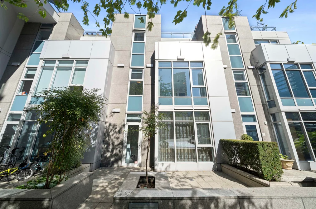 Townhouse for sale at Th19 1281 W Cordova Street Vancouver British Columbia - MLS: R3168832