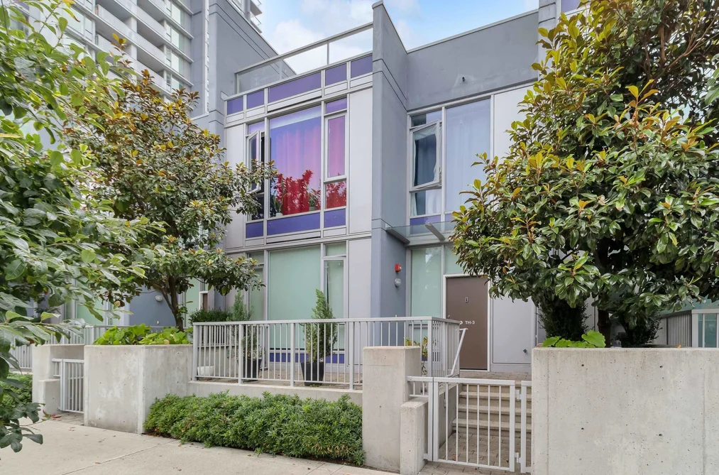 Townhouse for sale at Th3 13720 100 Avenue Surrey British Columbia - MLS: R3096812