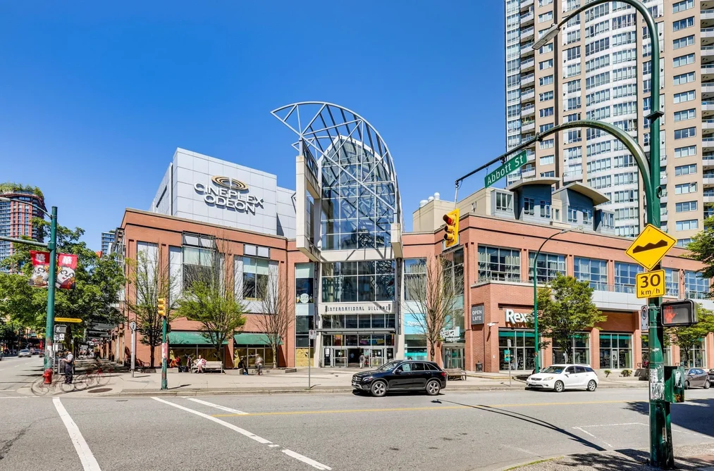 TH3 63 KEEFER PLACE, Vancouver BC V6B 6N6, Vancouver BC — Residential for Sale — Photo 4 of 9