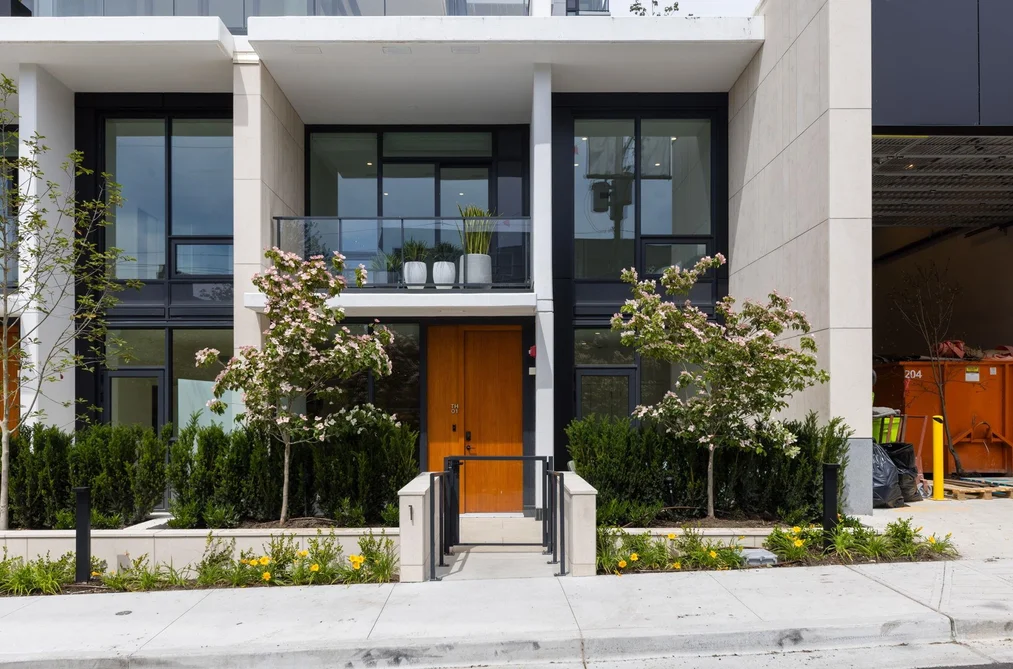 Townhouse for sale at Th8 135 E 13th Street North Vancouver British Columbia - MLS: R3097193