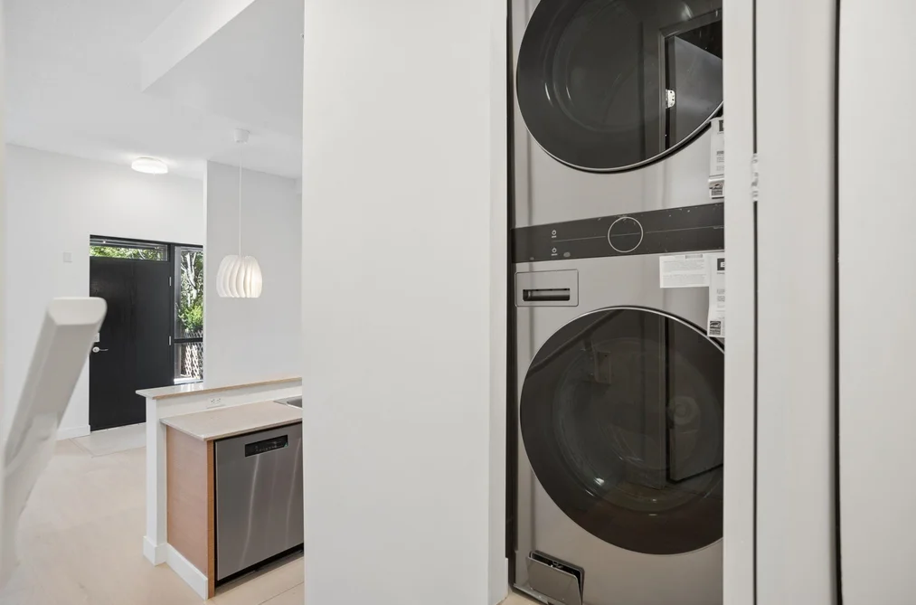 TH938 Homer Street, Vancouver, BC - Townhouse for Sale - Photo 6 of 24
