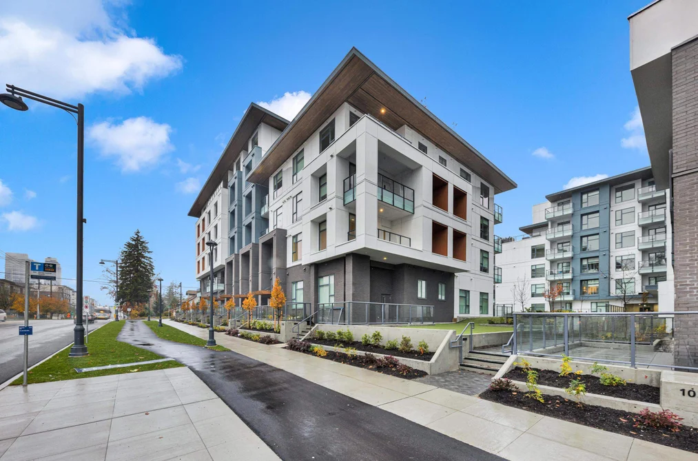 Condo for sale at 406 10828 139a Street Surrey British Columbia - MLS: R3153259