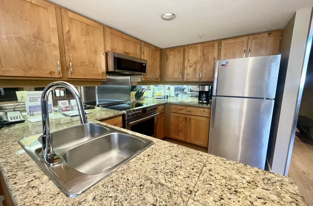 Week 11 902-4293 MOUNTAIN SQUARE, Whistler BC V8E 1B8, Whistler BC — Residential for Sale - Photo 7