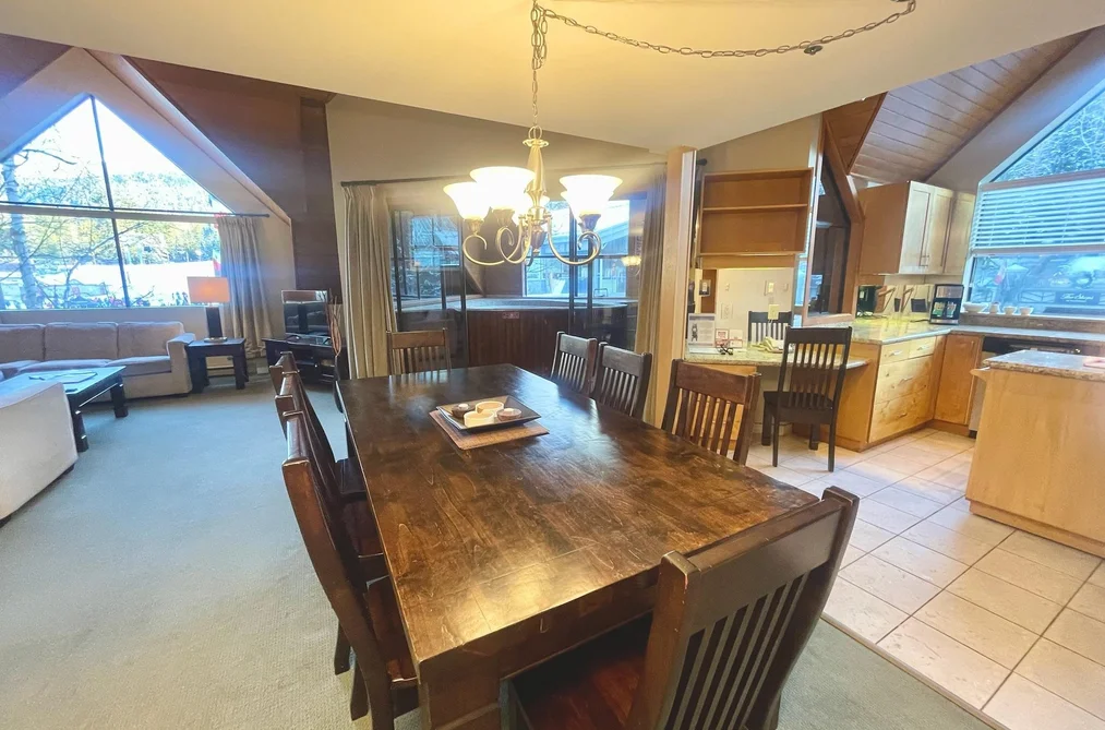 Week 13 906-4293 MOUNTAIN SQUARE, Whistler BC V8E 1B8, Whistler BC — Residential for Sale - Photo 5