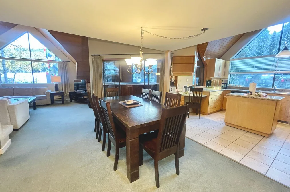 Week 13 906-4293 MOUNTAIN SQUARE, Whistler BC V8E 1B8, Whistler BC — Residential for Sale - Photo 6