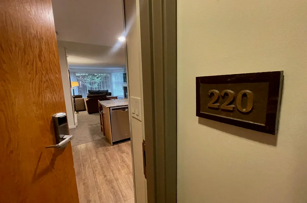 Week 2 220-4910 SPEARHEAD PLACE, Whistler BC V0N 1B4, Whistler BC — Residential for Sale - Photo 2