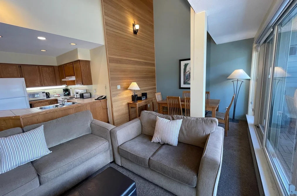 Week 50 203/303-4321 VILLAGE GATE BOULEVARD, Whistler BC V8E 1H3, Whistler BC — Residential for Sale - Photo 5